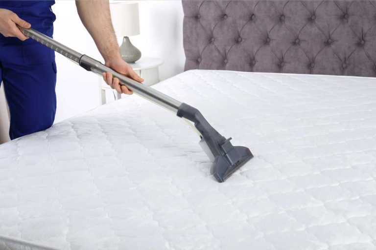 Comment nettoyer efficacement un matelas avec du pipi ?