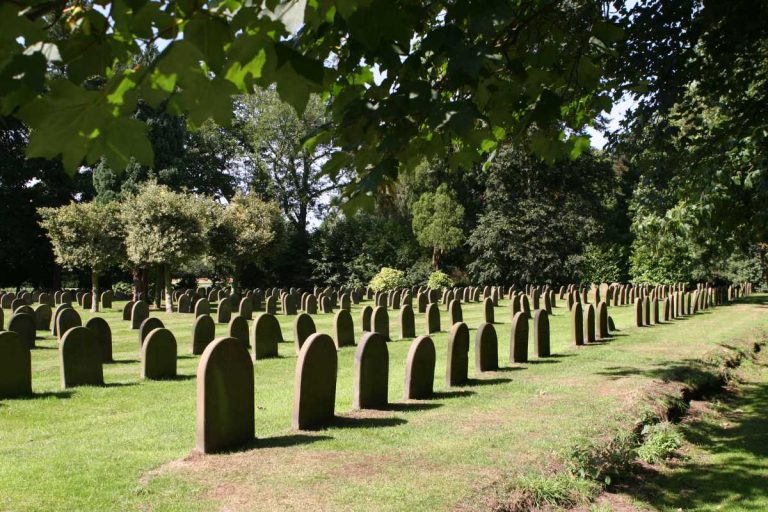 Peut-on légalement enterrer son chien dans son jardin ?